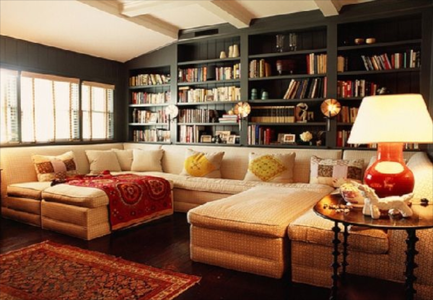 23_Sofas-and-Bookcase-Ideas-in-Cozy-Living-Room-Design-with-Mixture ...